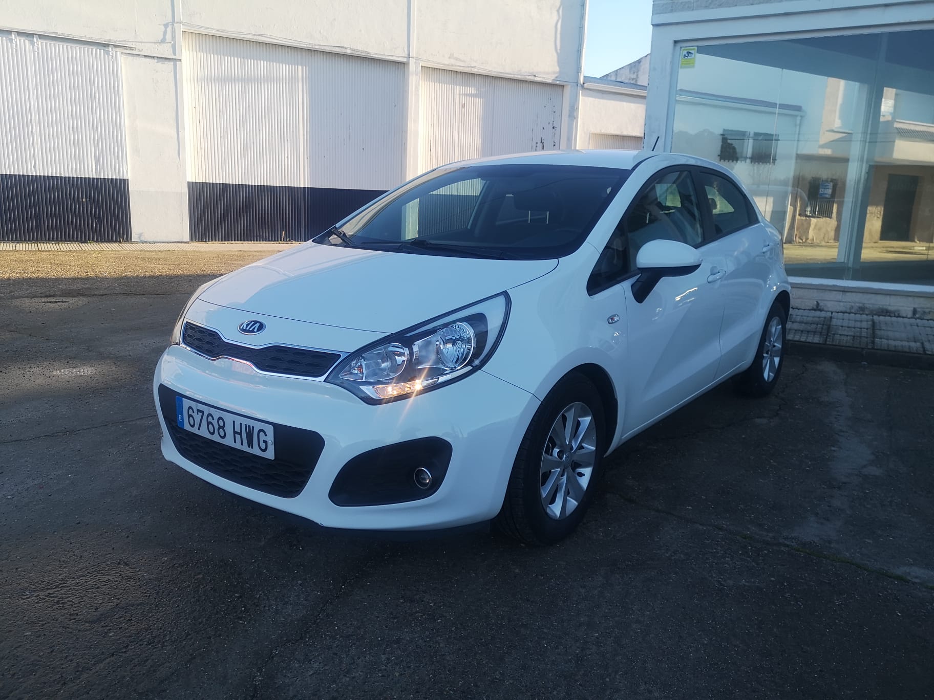 KIA RIO 1.4DIESEL 90CV AÑO2014 - Imagen 3