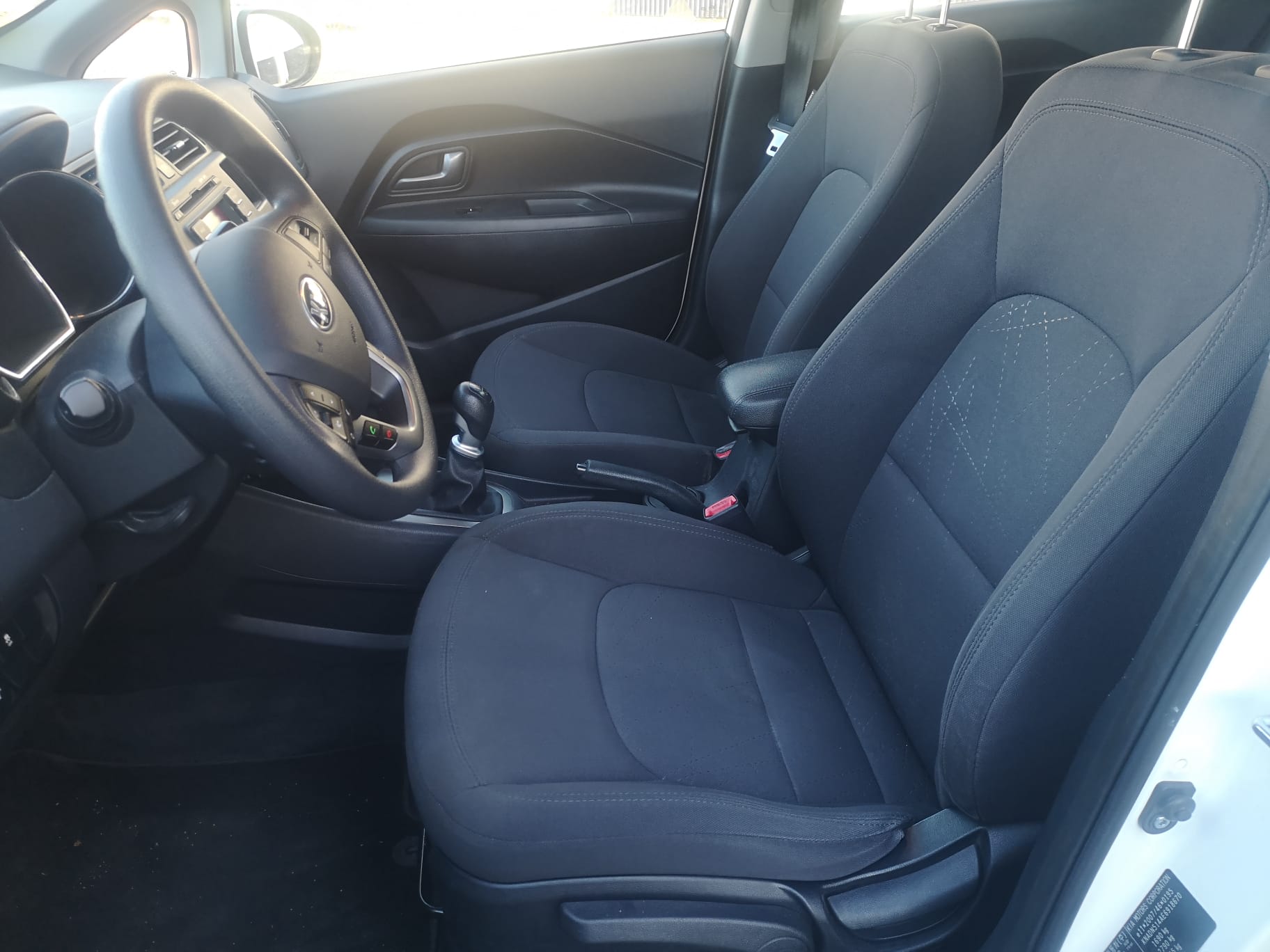 KIA RIO 1.4DIESEL 90CV AÑO2014 - Imagen 4