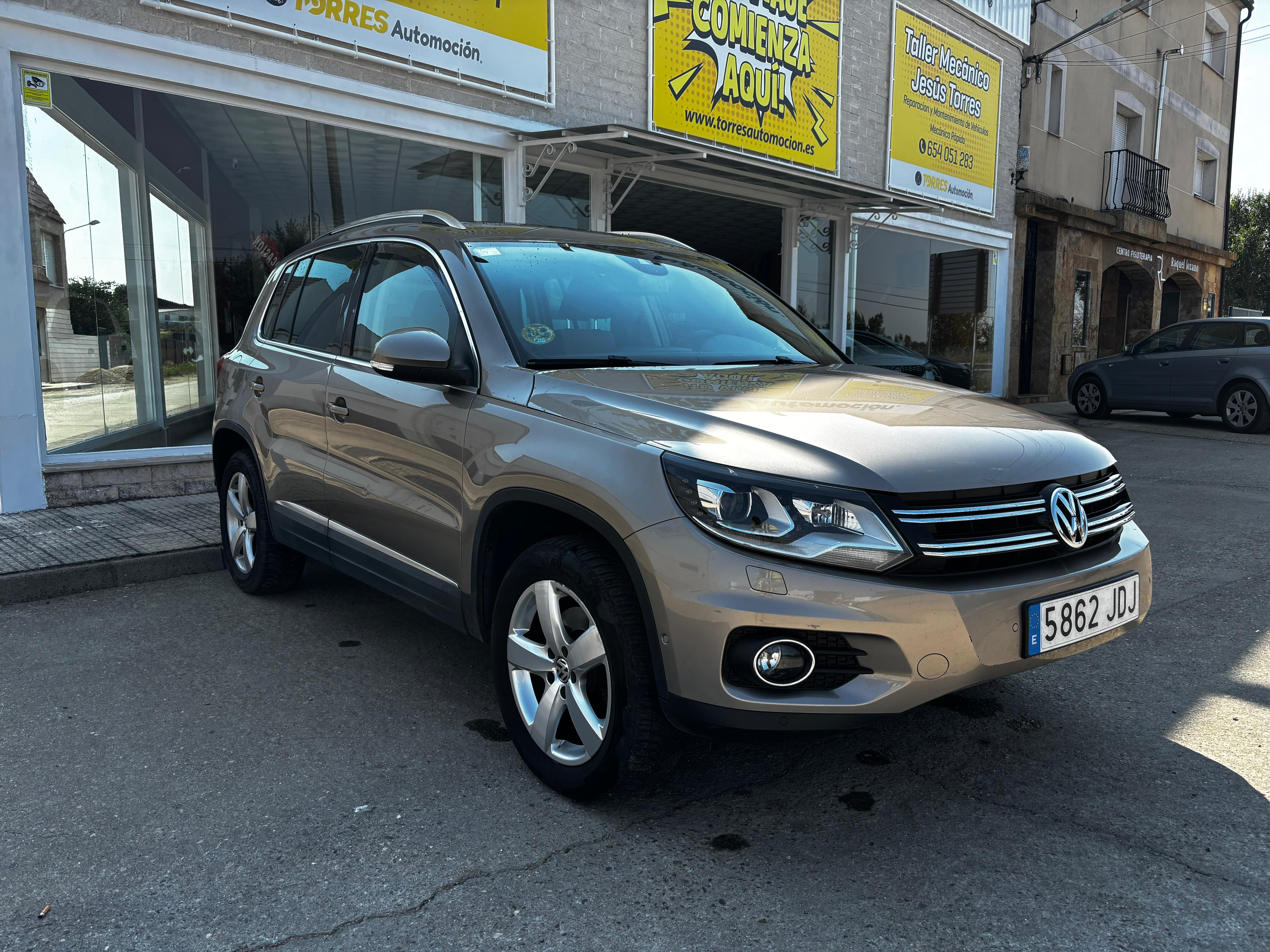 VOLSKWAGEN TIGUAN 4X4 140CV 2.0TDI DIESEL 2015